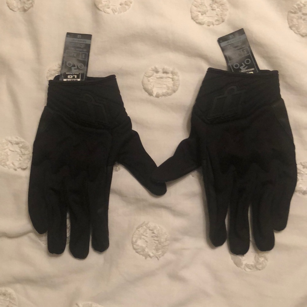 Icon D30 motorcycle gloves